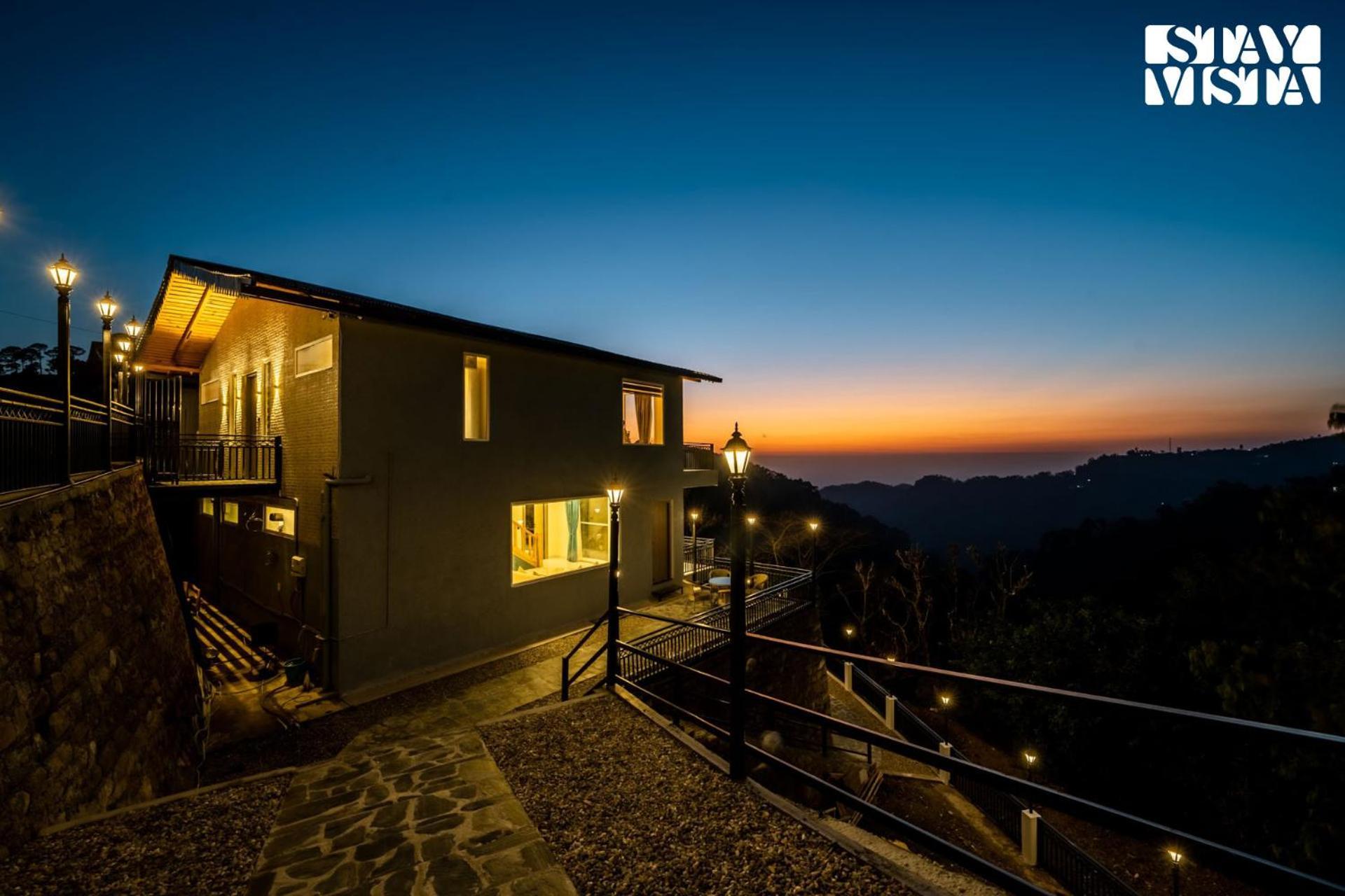 Stayvista At Sunset Springs With Pool & Views Nainital Esterno foto