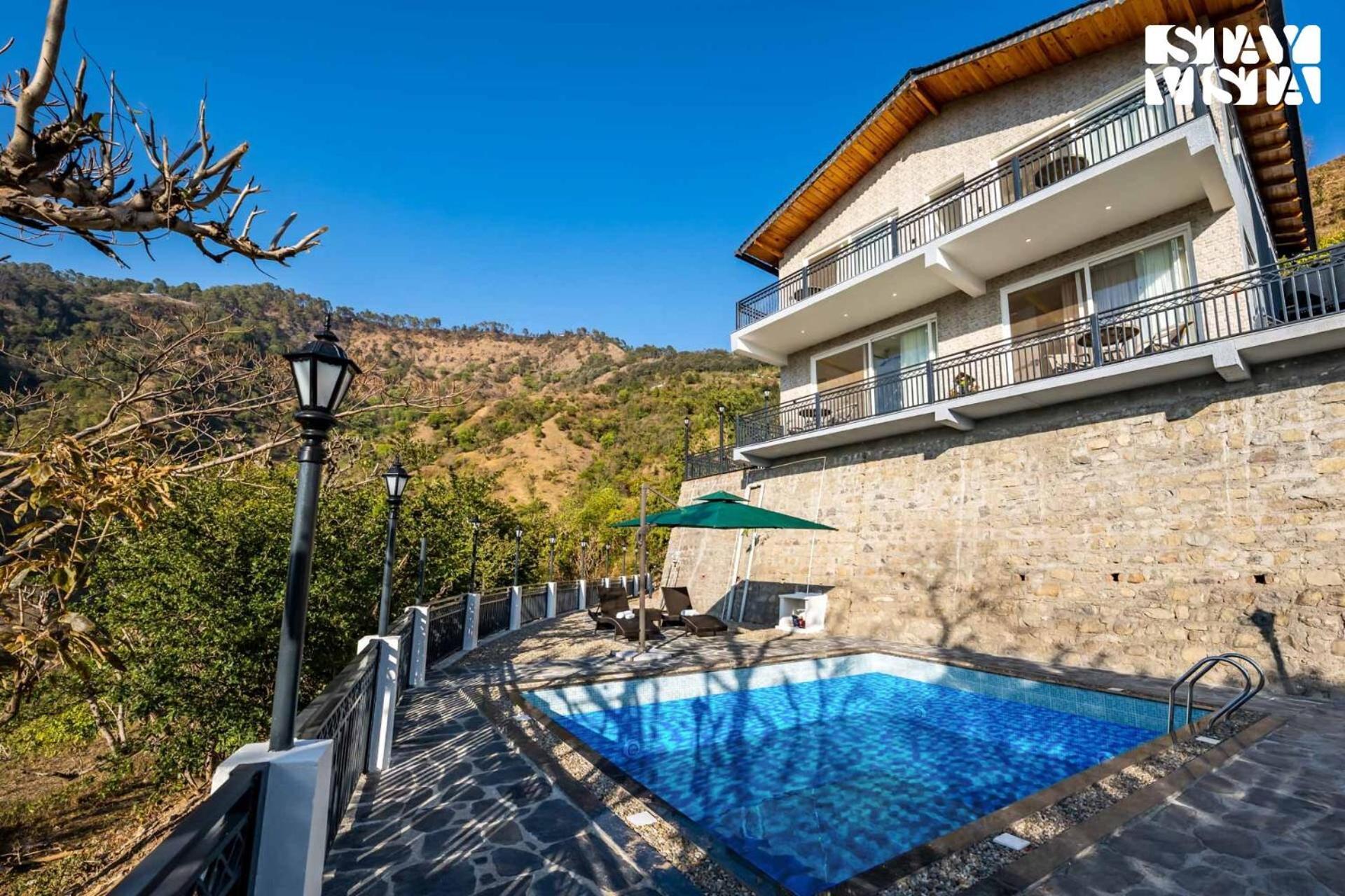 Stayvista At Sunset Springs With Pool & Views Nainital Esterno foto