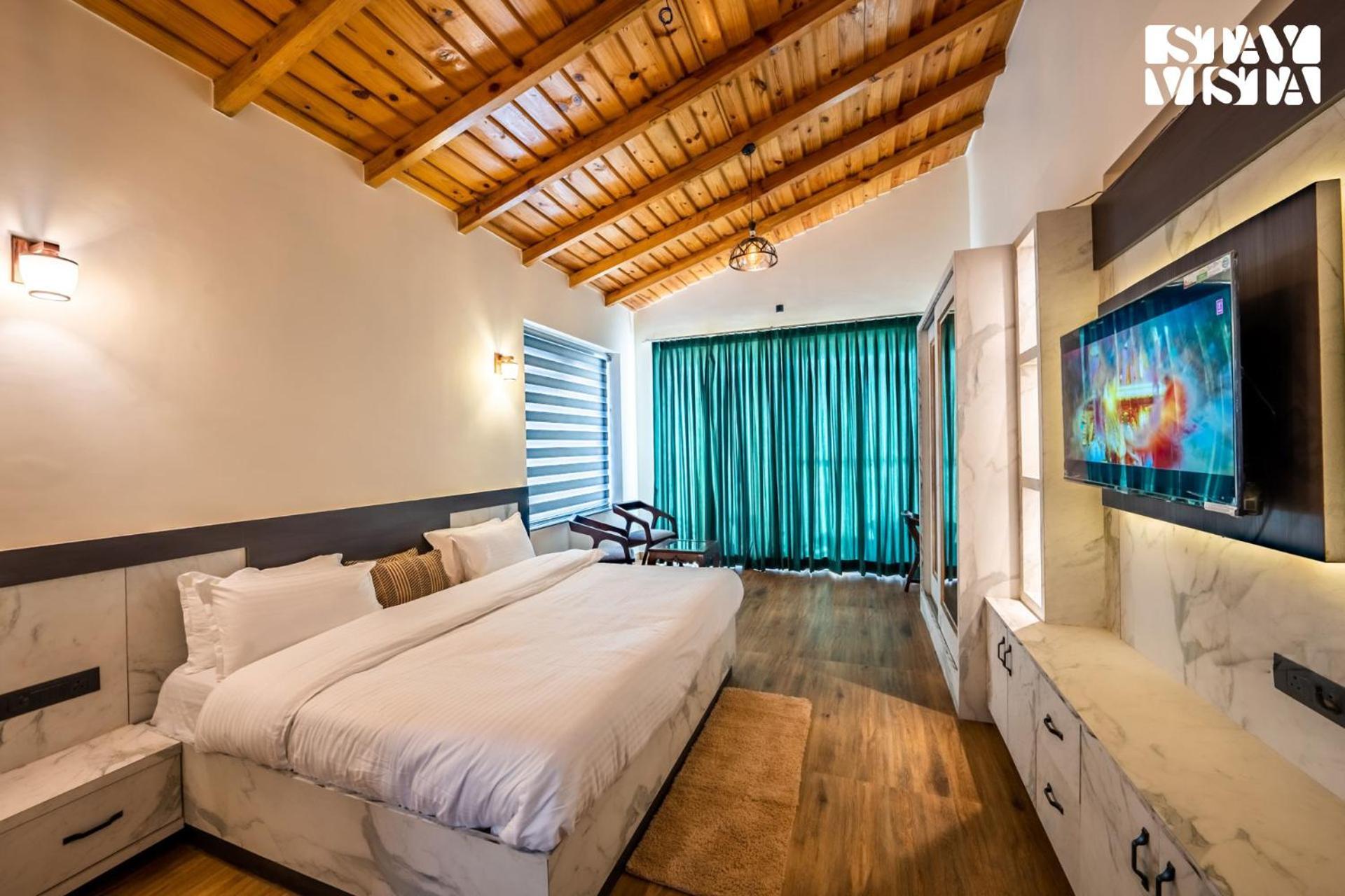 Stayvista At Sunset Springs With Pool & Views Nainital Esterno foto